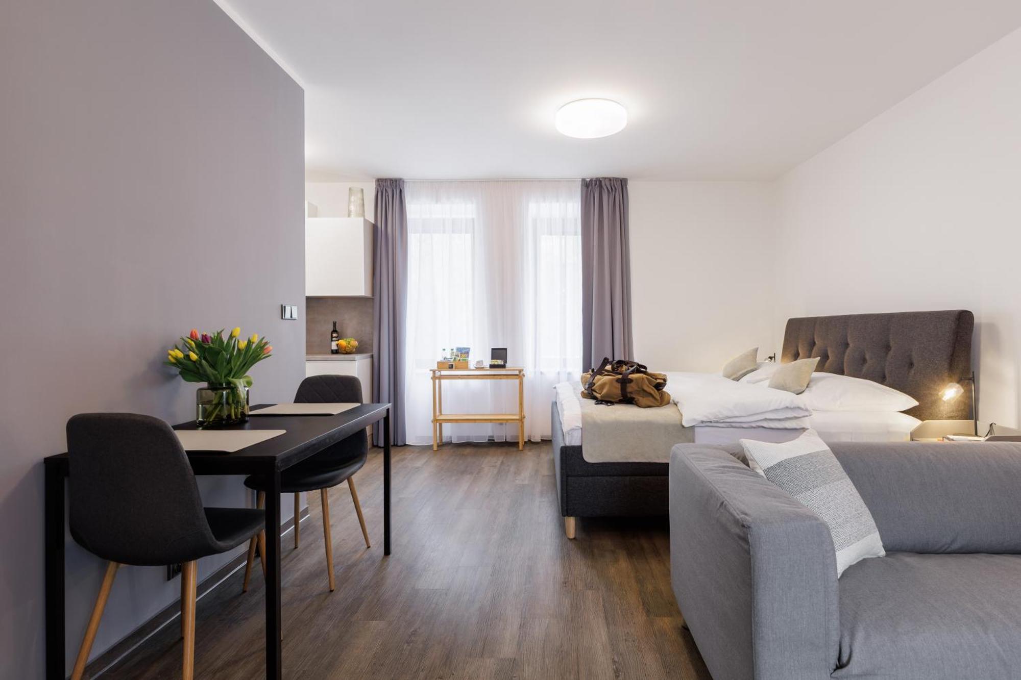 River Apartments Mladá Boleslav Esterno foto