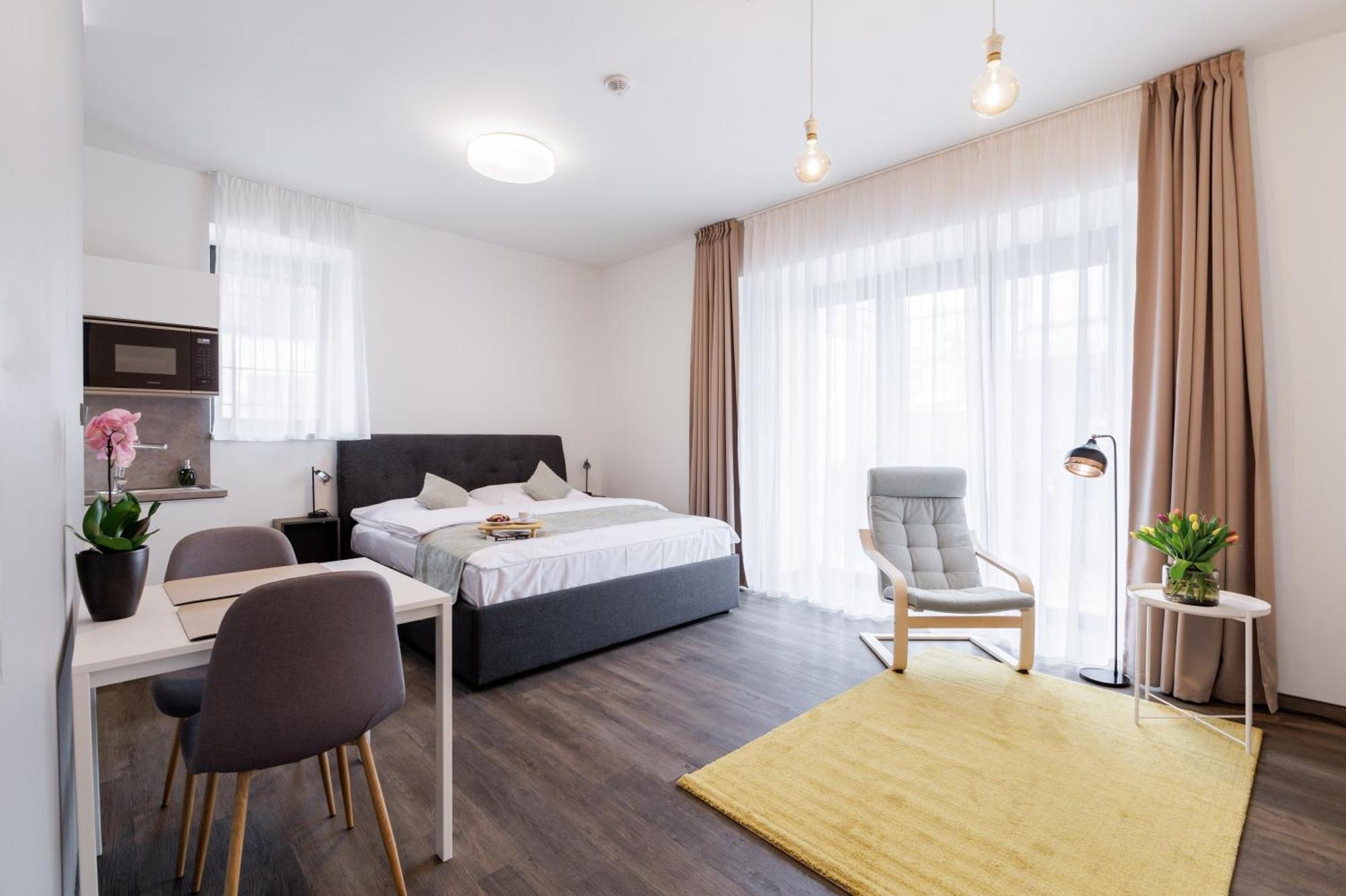 River Apartments Mladá Boleslav Esterno foto